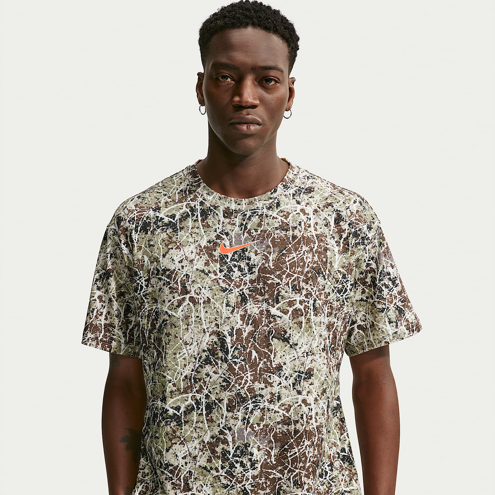 Nike Sportswear T-Shirt. Nike.com